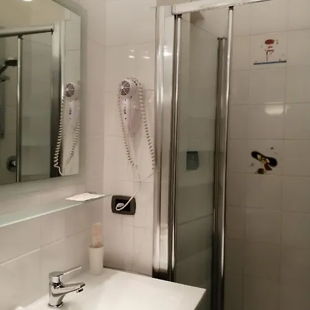 Alojamento de Acomodação e Pequeno-almoço Carolina Napoli-vomero