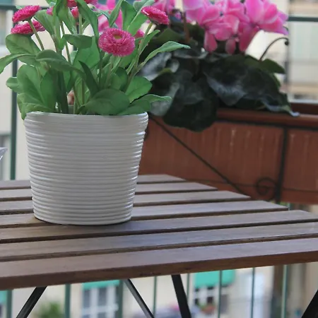 Carolina Napoli-vomero Couette-café